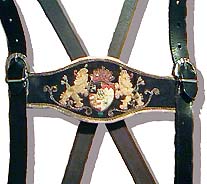 Hosenträger mit Wappen